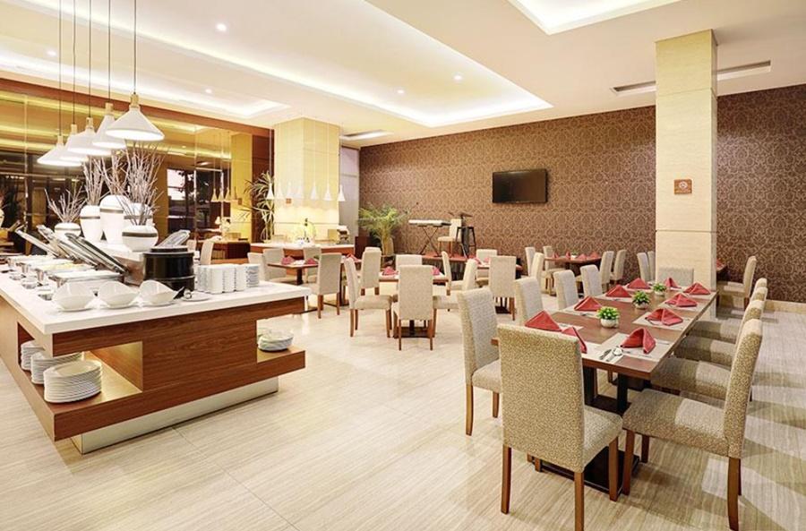 Swiss-Belhotel Соронг Экстерьер фото