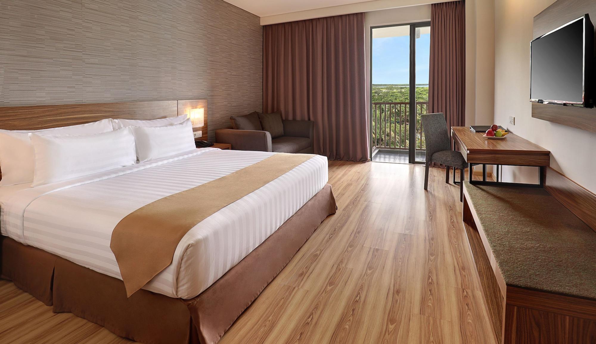 Swiss-Belhotel Соронг Экстерьер фото