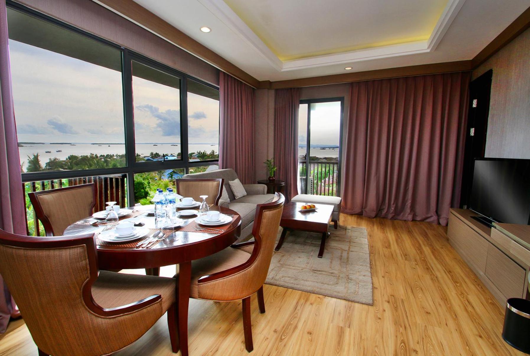 Swiss-Belhotel Соронг Экстерьер фото