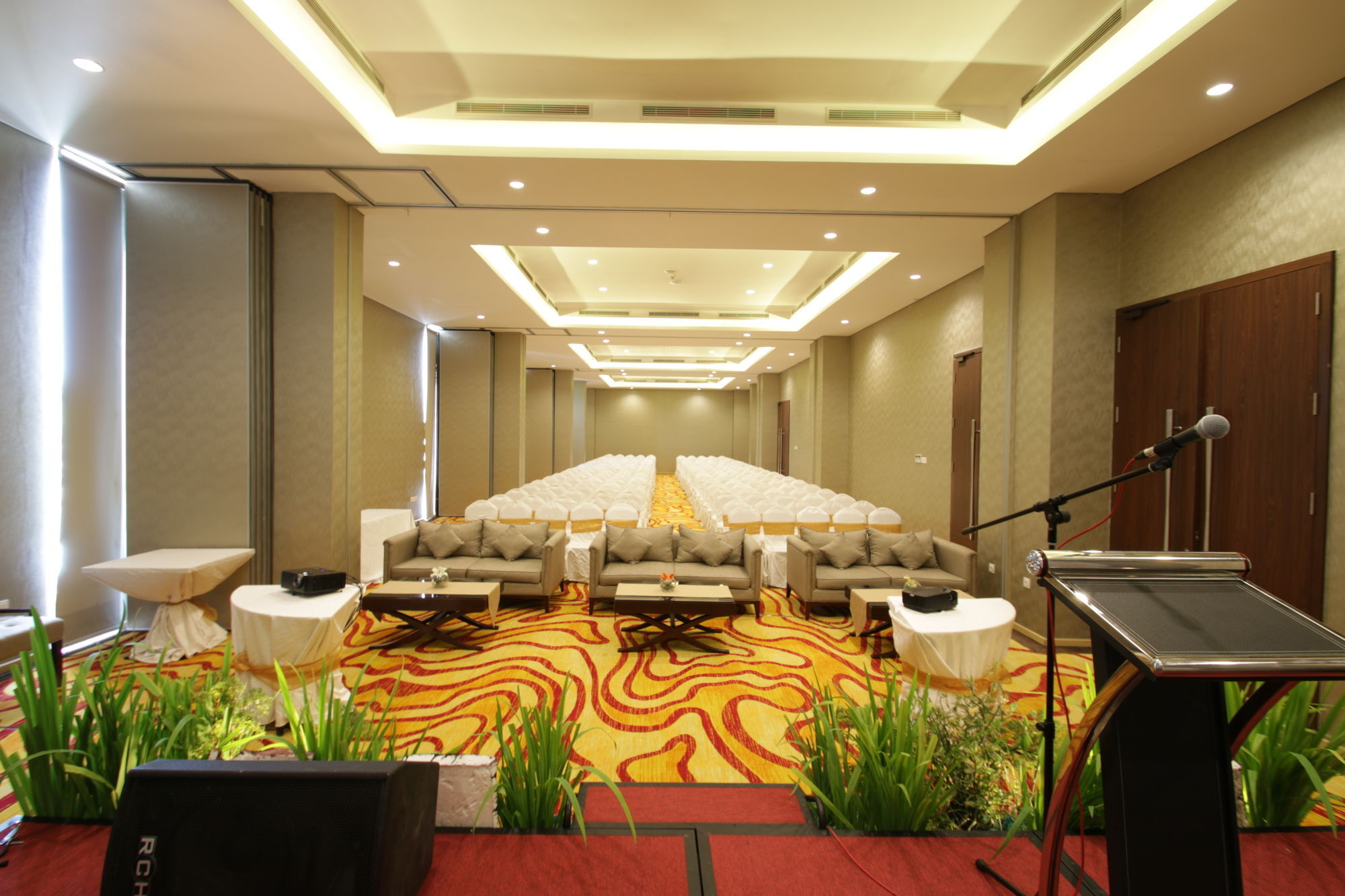Swiss-Belhotel Соронг Экстерьер фото